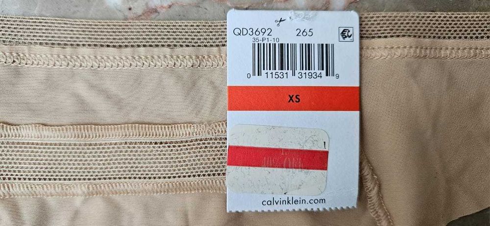 Calvin Klein NOWE elastyczne majtki/ stringi damskie, rozmiar XS