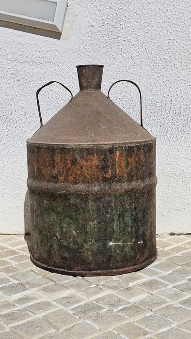 Peças de lagar alentejano do início do séc. XX