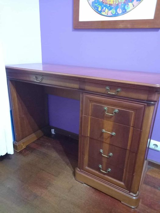 Secretaria em madeira