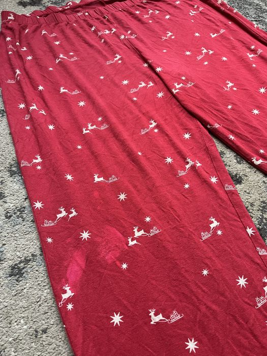 Жіноча новорічна піжама