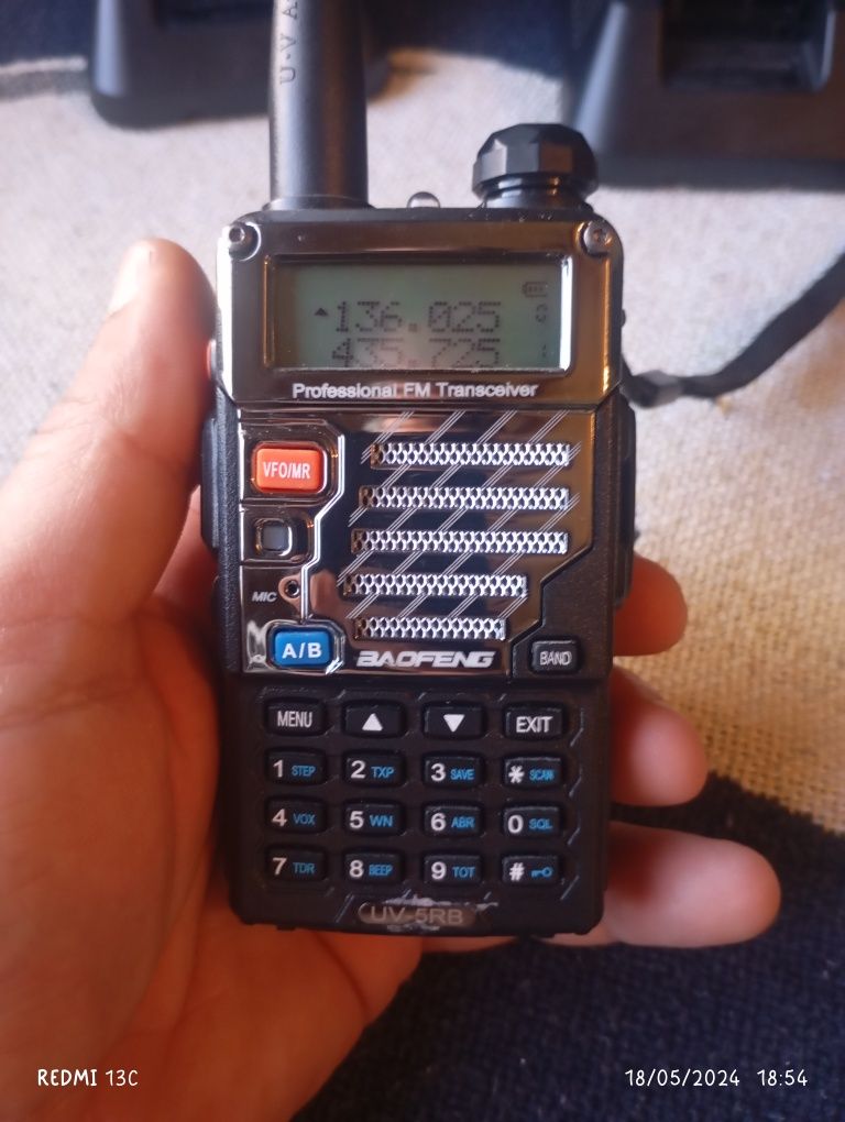 radio baofeng uv-5r walkie talkie