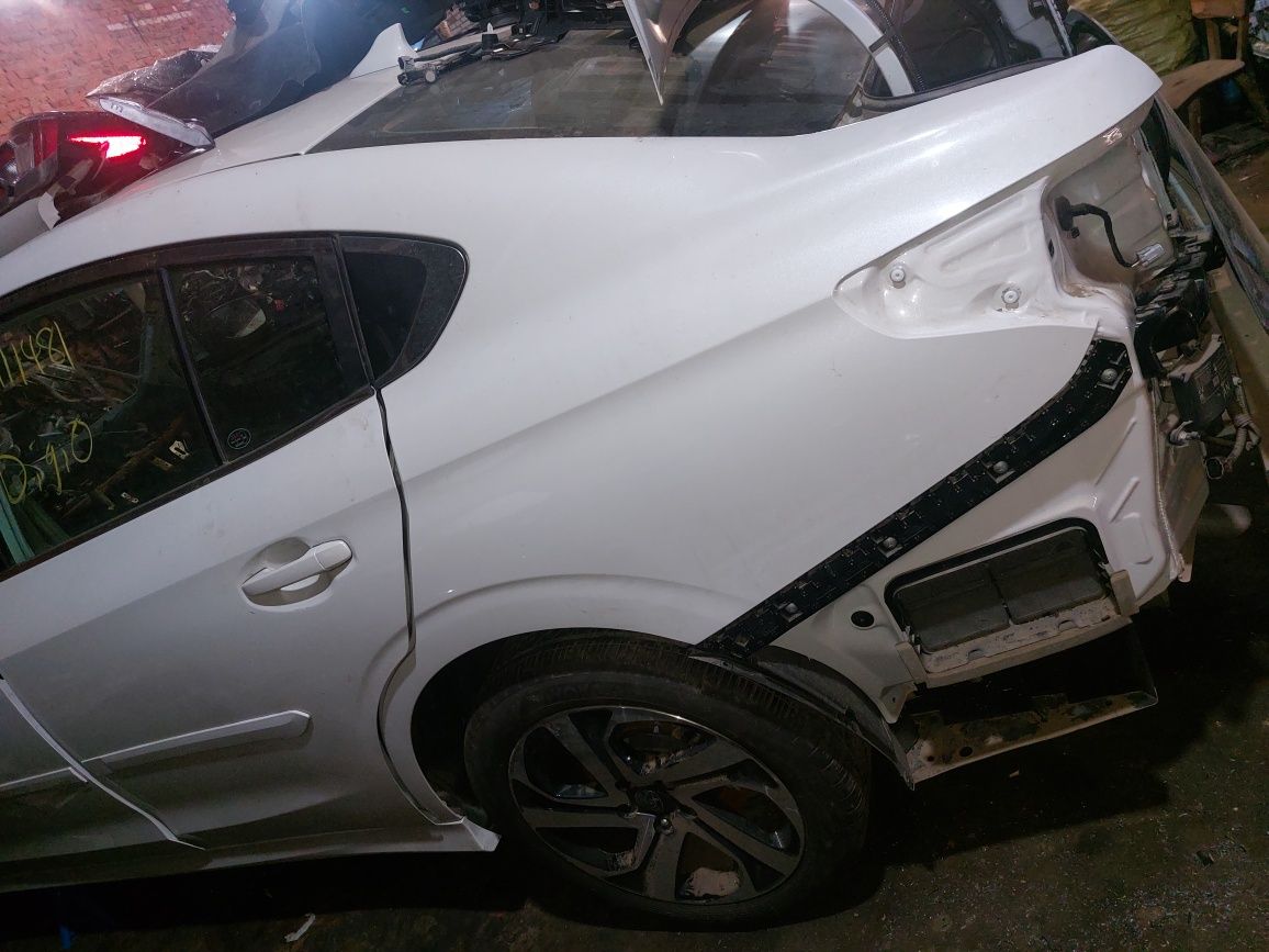 Четверть, дверка ліва Subaru Legacy b16 b15, Subaru Forester SK