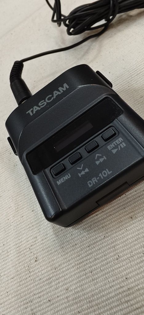 Tascam DR-10L krawatowy rejestrator dźwięku recorder