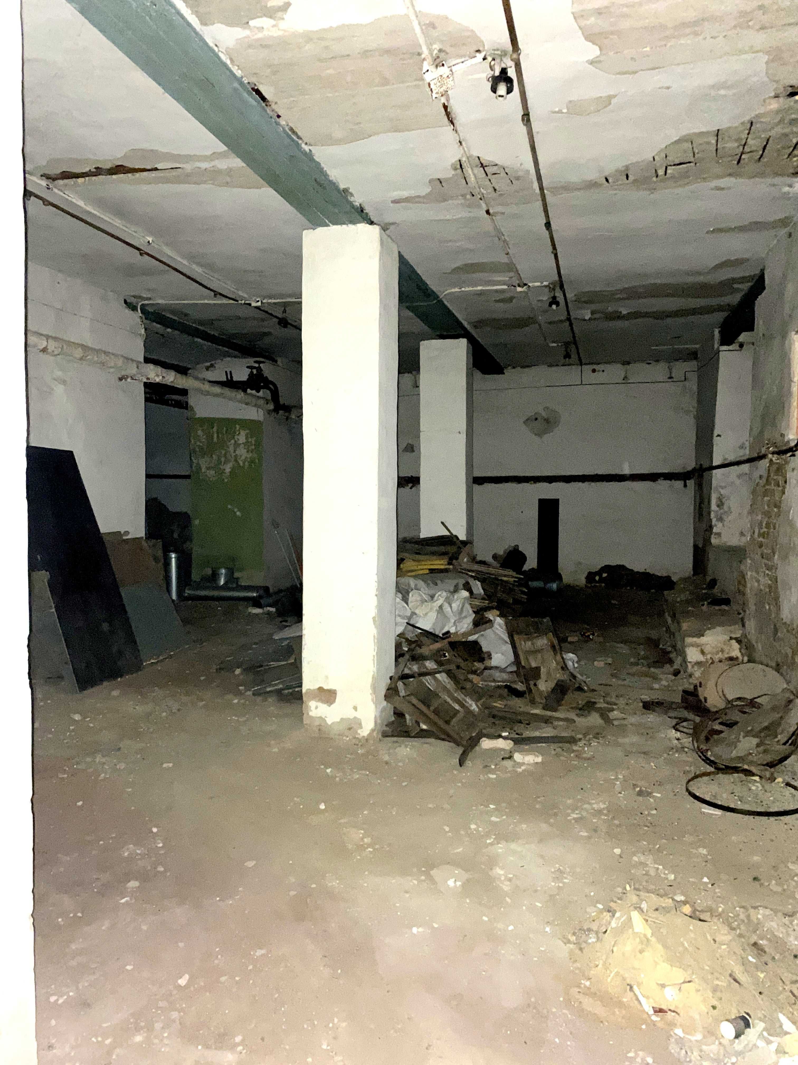 460 м2 на Крещатик 15, Подвал