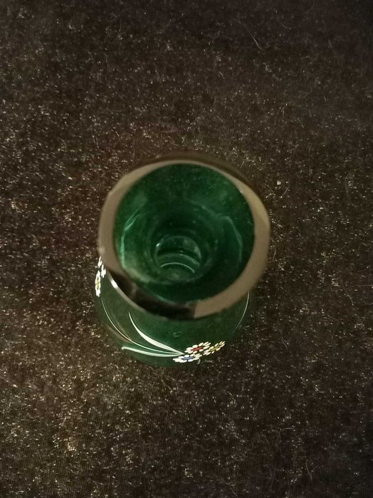 Garrafa em vidro verde pintada à mão