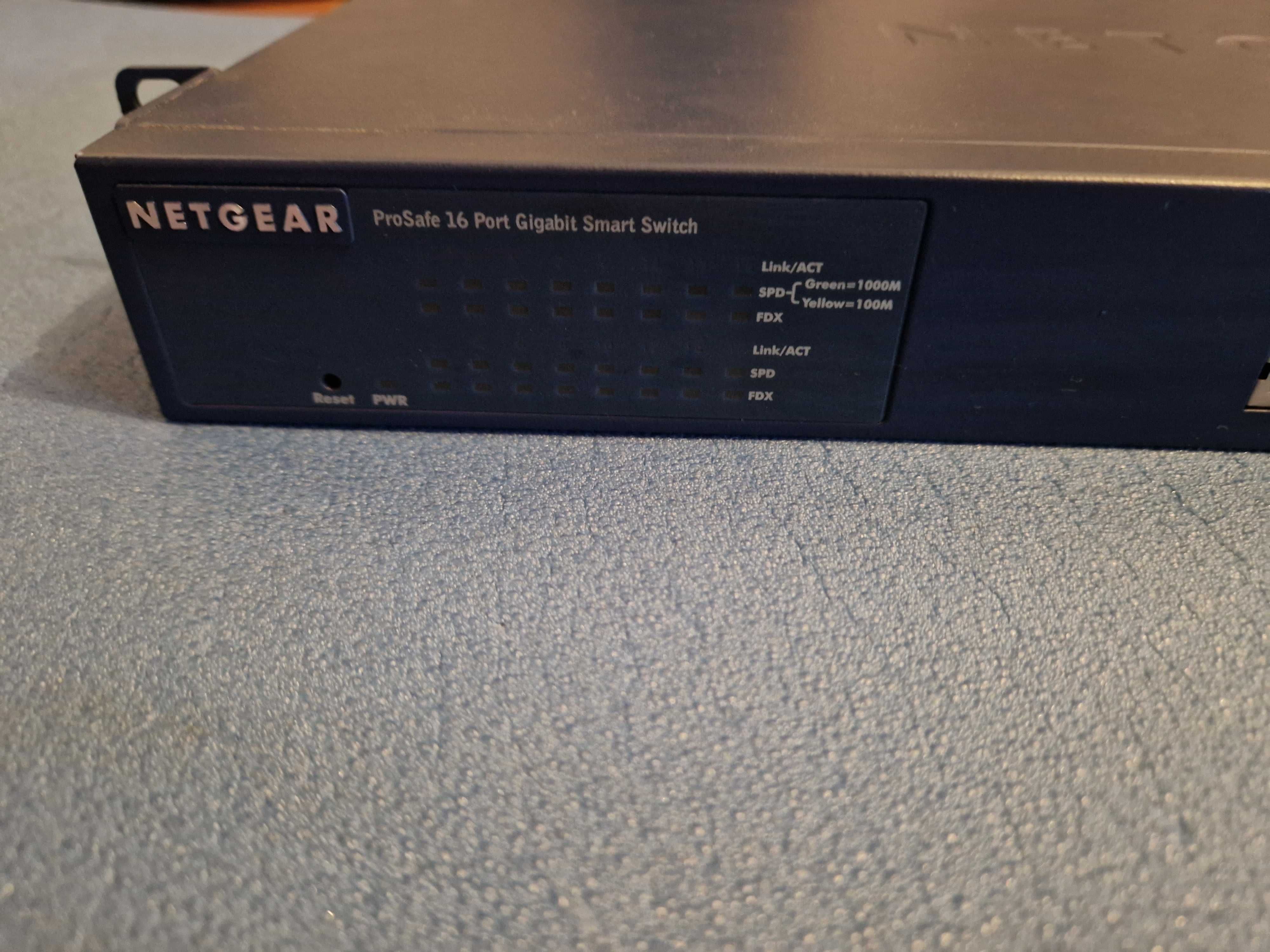 Switch de Rede Netgear GS716T