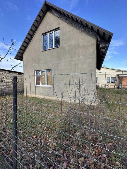 Великий будинок по вулиці Києво-Мироцька з газом