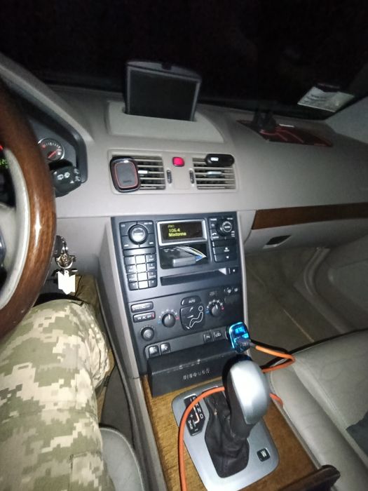 Джип для ЗСУ Вольво ХС90