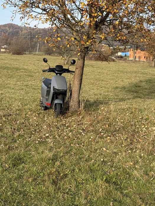 Скутер н 9 електро  торг есть