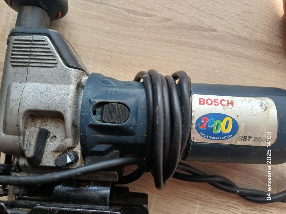 Sprzedam wyrzynarke Bosch GST 2000