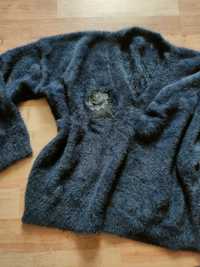 Granatowy miękki sweterek sweter z dekoltem w serek