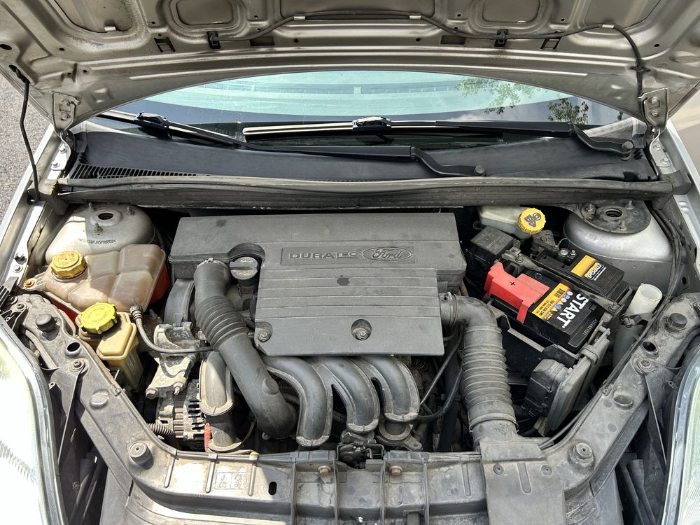 Ford Fiesta 1.25 16V (Poucos kms)