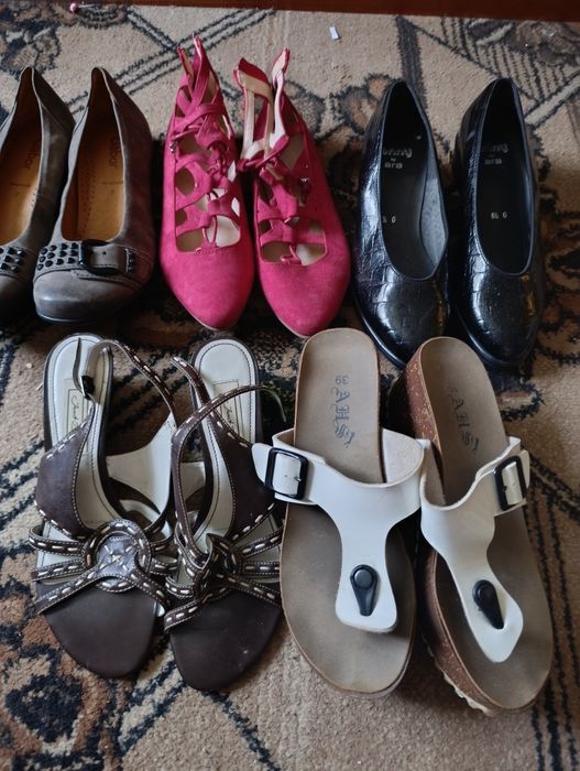 Взуття жіноче 39 розмір