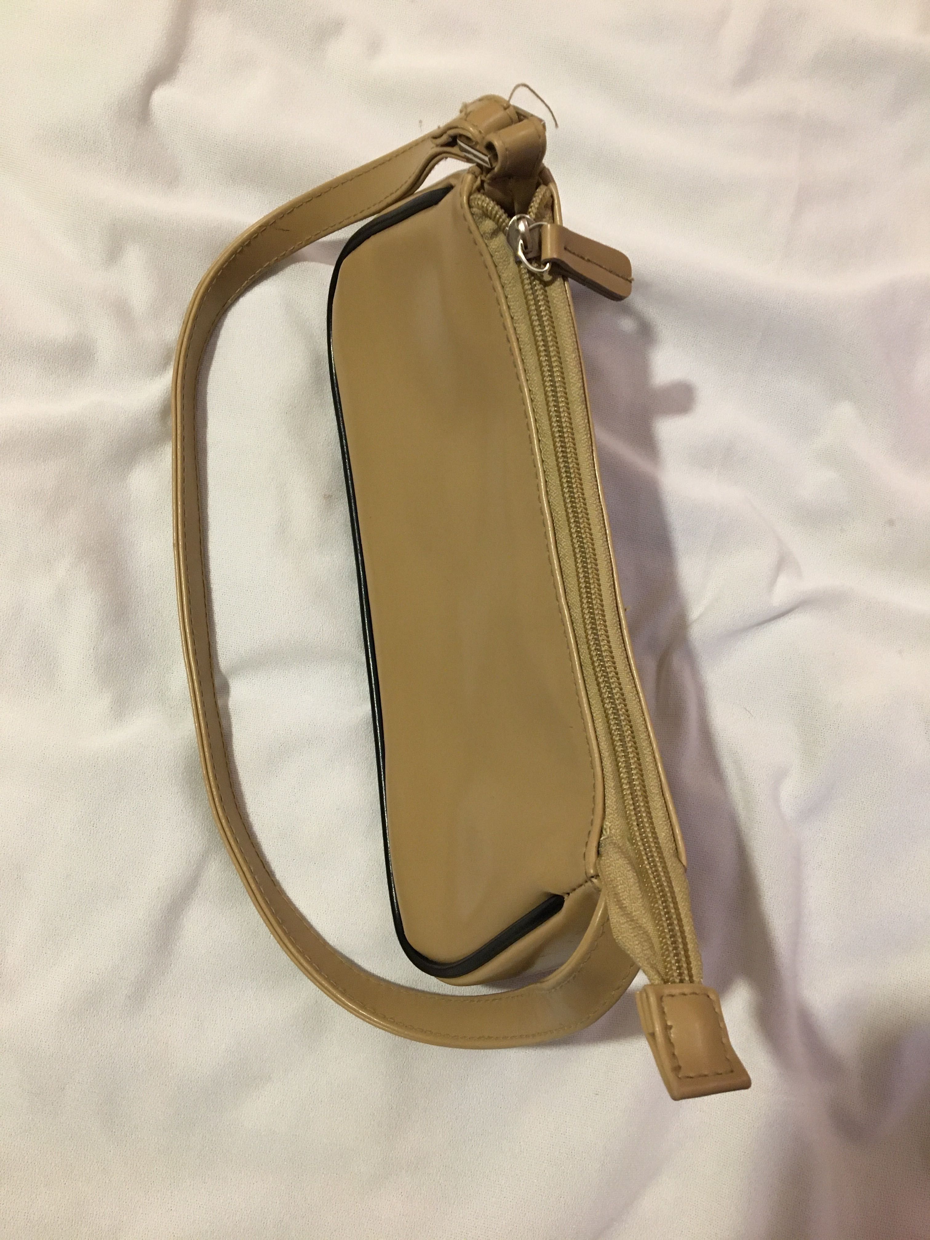 Torebka na ramię, bagietka, beżowa, nude, trench beige, eko