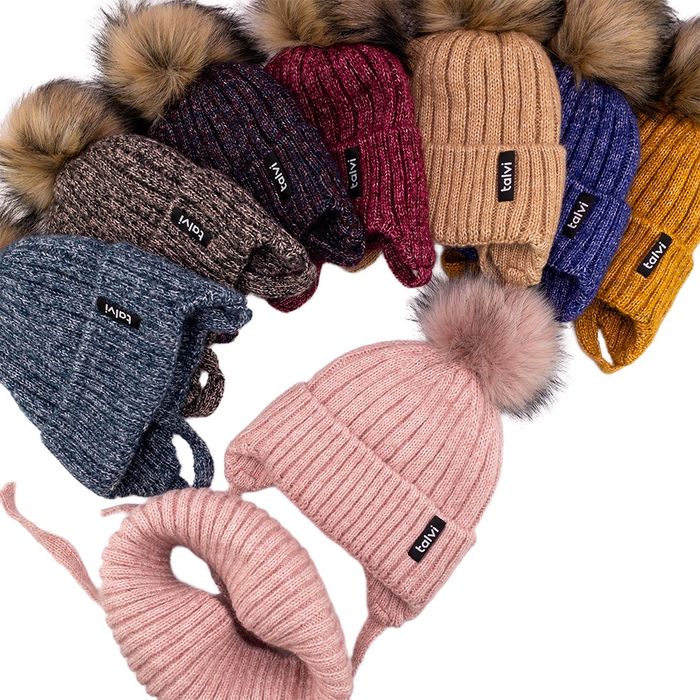 Нові зимові шапки і комплекти з бафом / шарфом на дівчат розпродаж