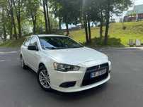 Mitsubishi Lancer Benzyna wolnossący /niski przebieg/ perła