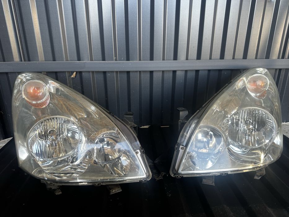 Фари Toyota Corolla Verso корола версо