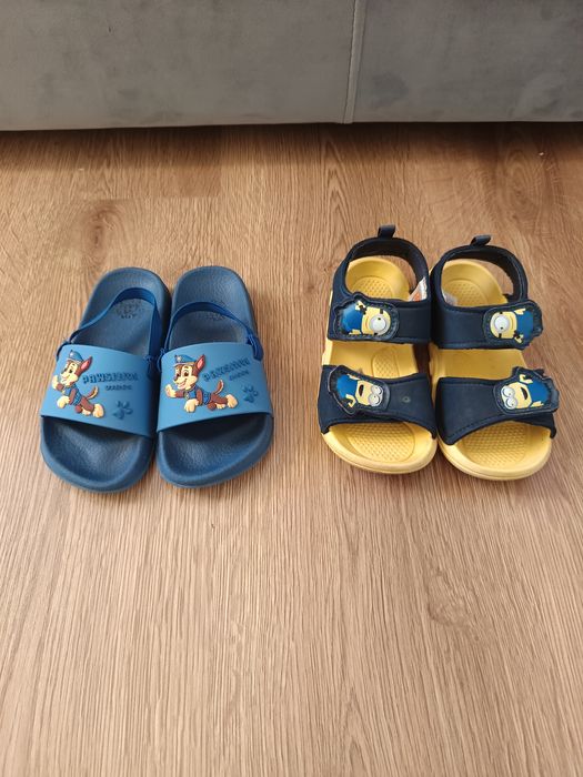 Buciki dziecięce w rozmiarze 26
Stan do