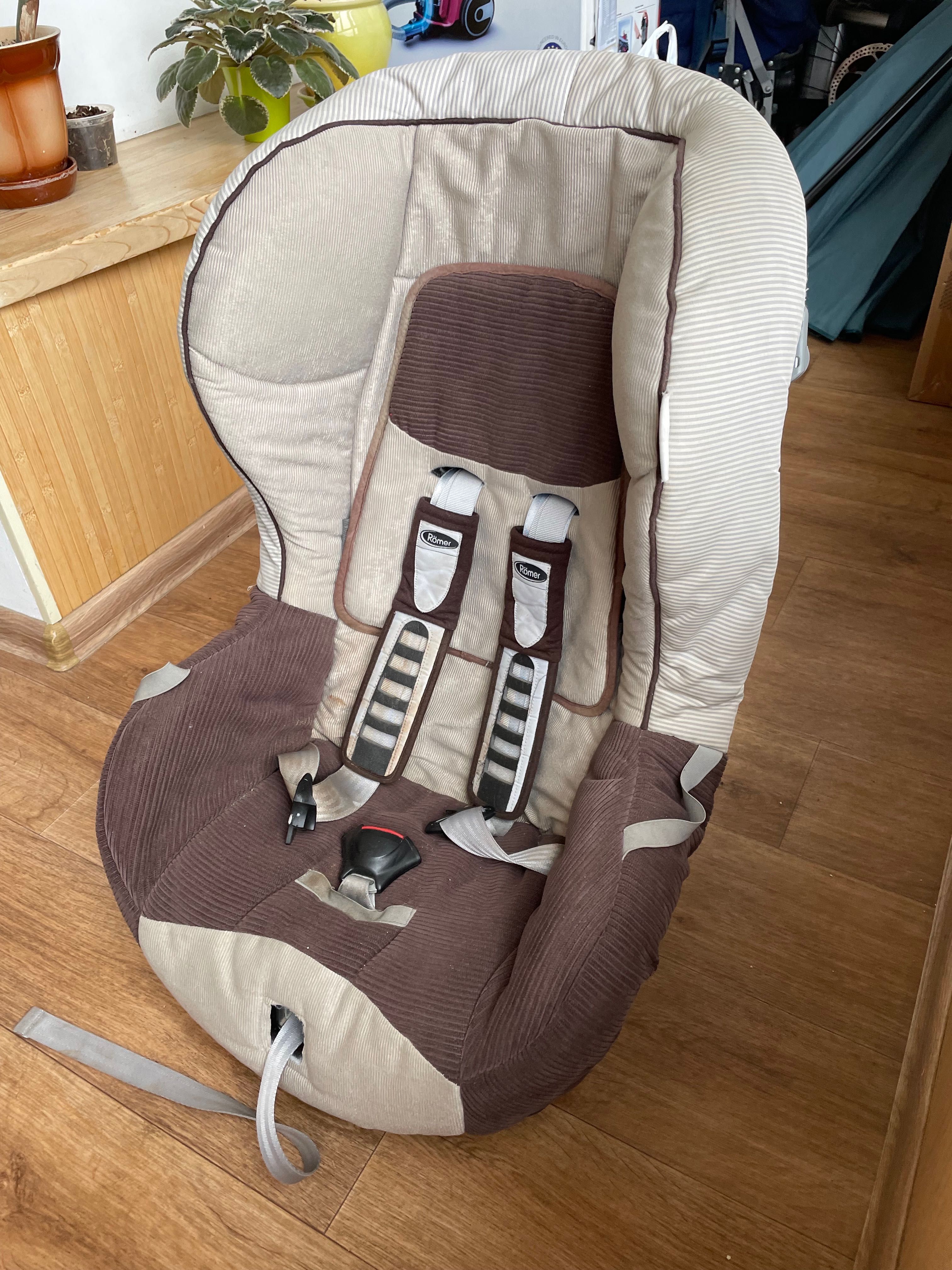 Автокрісло Britax Romer King TS (для дітей 9-18кг)