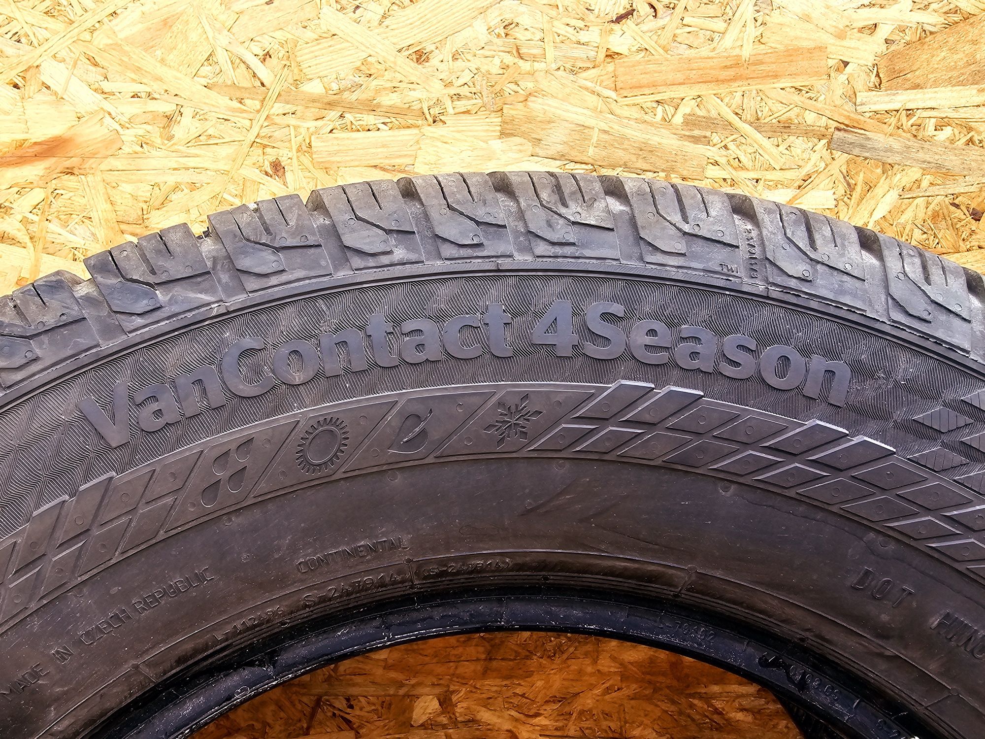 BDB Stan!!  7,5mm. 225/75 r16C Continetal VanContact 4Season. 22/23