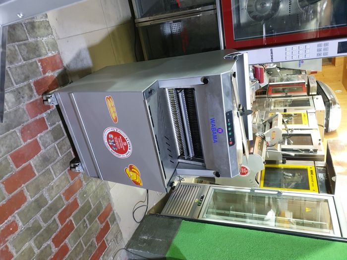 Хлеборезка оборудование для пекарни Автомат Wabama с Германии