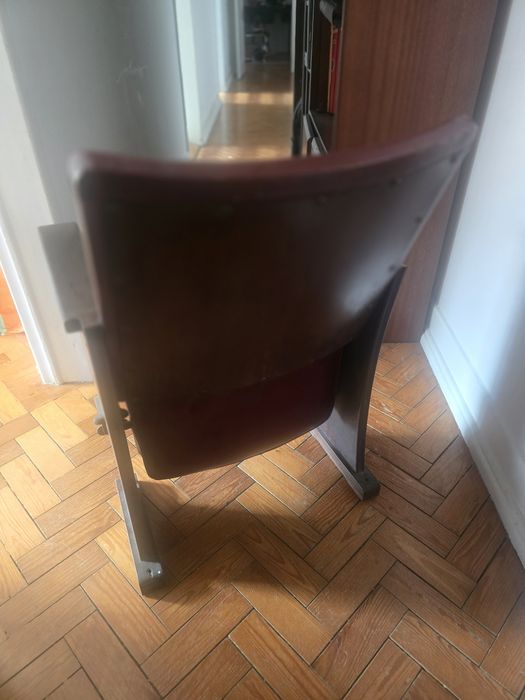 Cadeira vintage de cinema