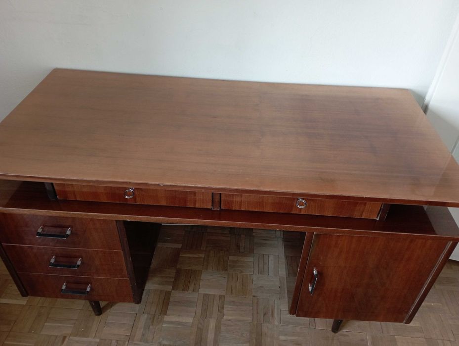 Biurko z szufladami PRL