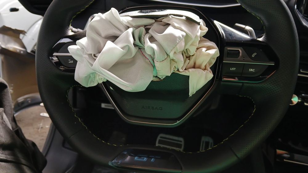 Volante de direção PEUGEOT 2008 II (U_)