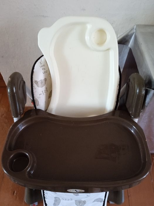 Стільчик для годування
