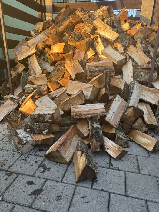 Sprzedaż drewna opałowego oraz kominkowego
