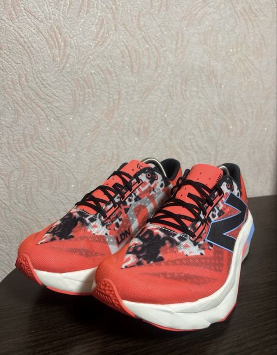 Кроссовки New Balance FuelCell SC Elite v4 оригинал