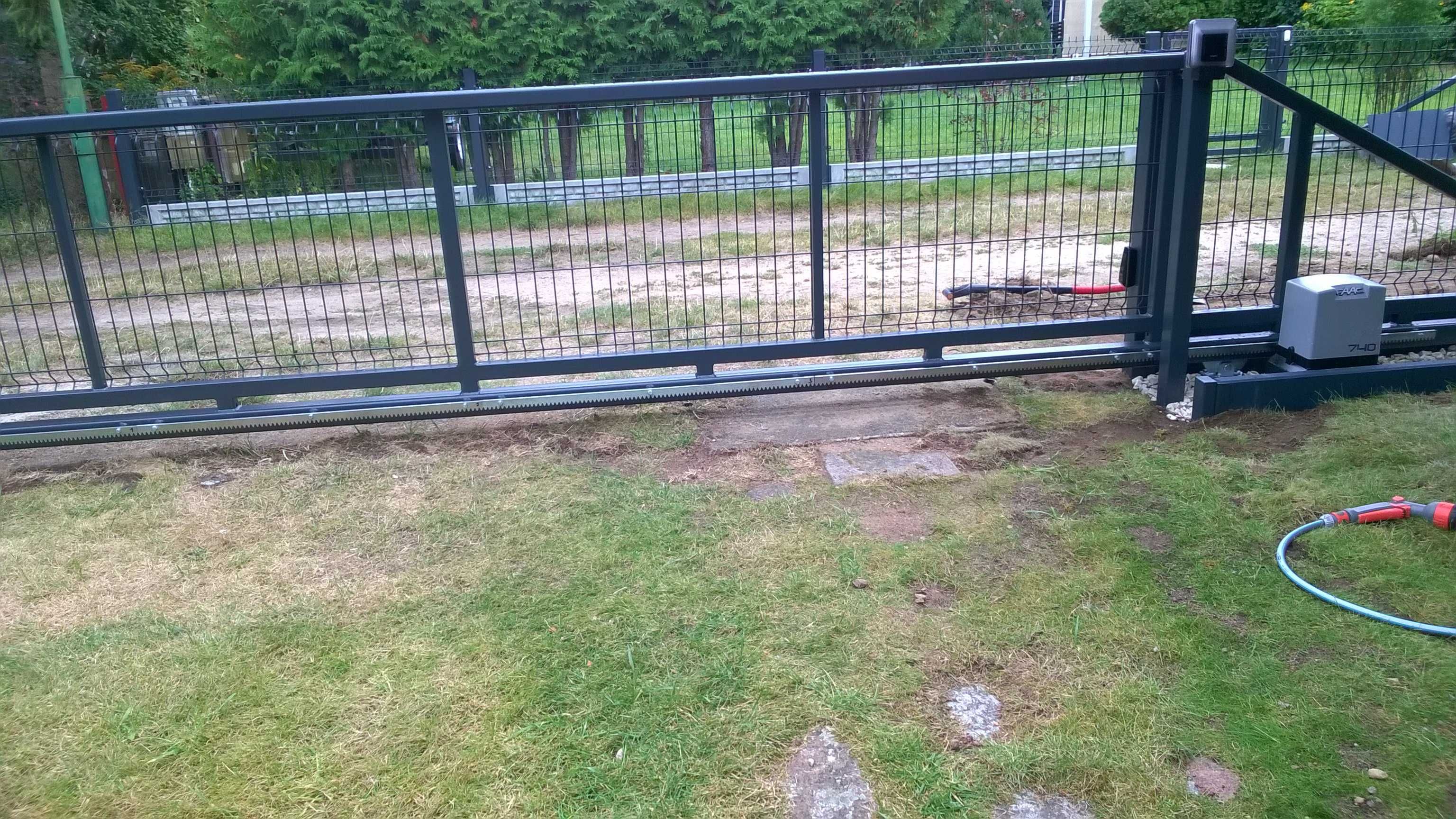 Brama przesuwna na działkę rod