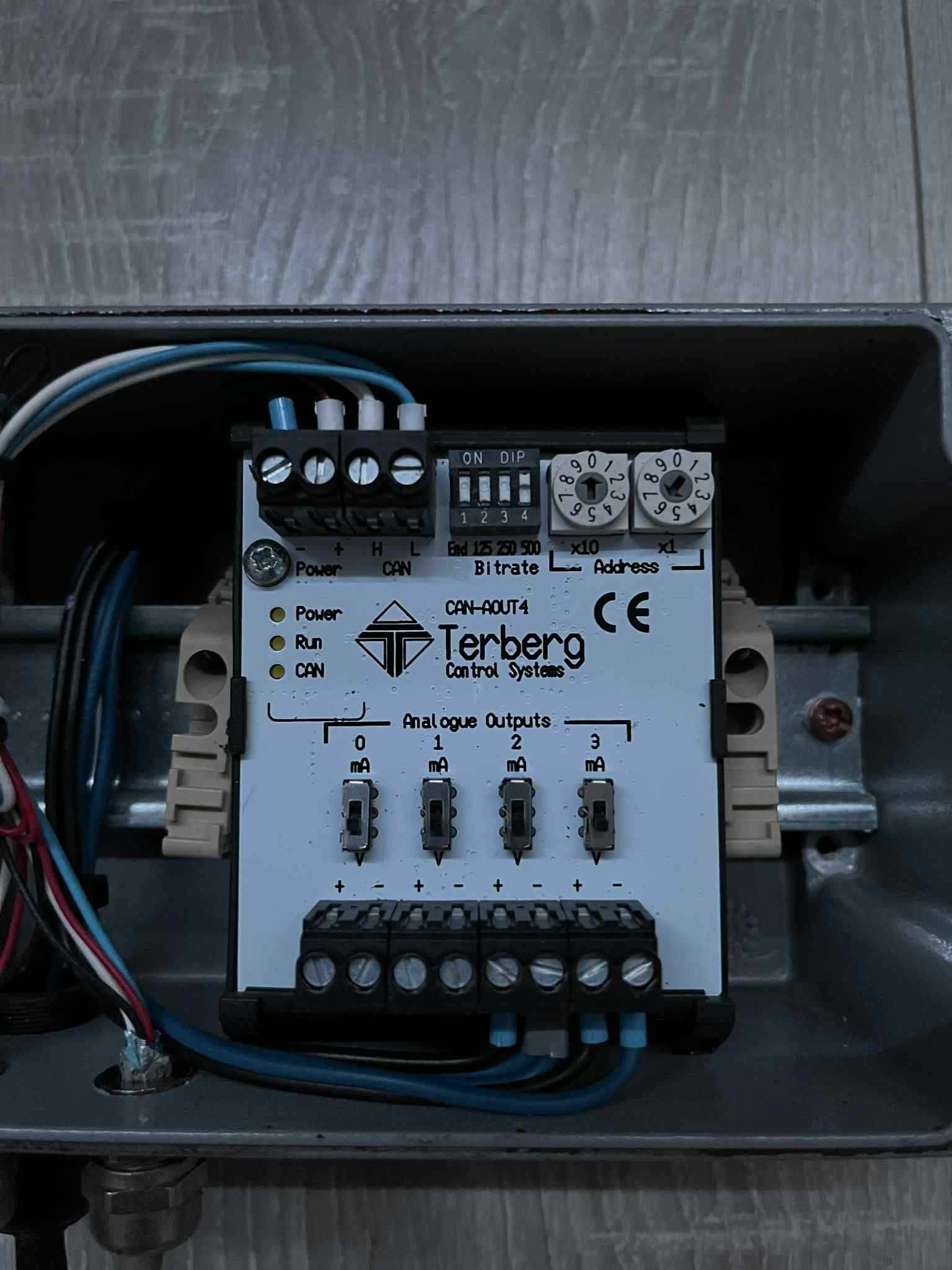 Moduł Terberg CAN-AOUT4, 4-kanałowy moduł wyjść analogowych