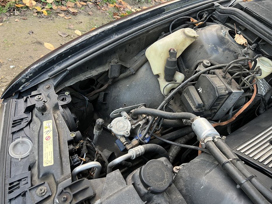 Продам BMW e39, 2.2 Мех, Газ , 2003 год