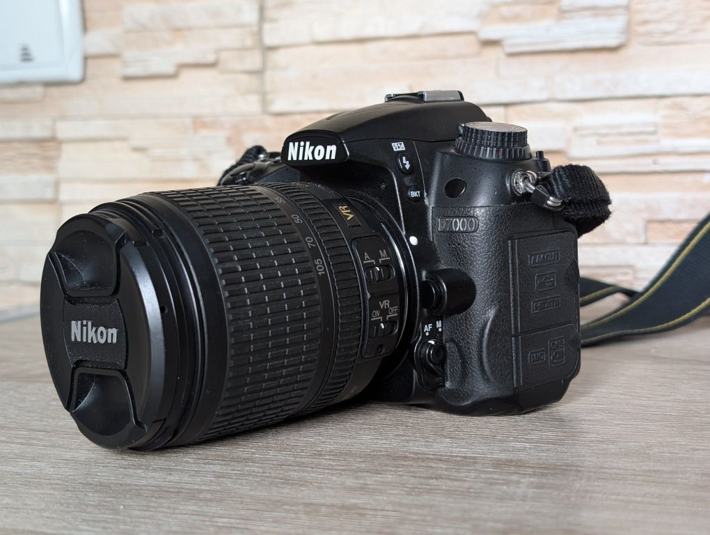 Nikon D7000 + об'єктив 18-105 мм