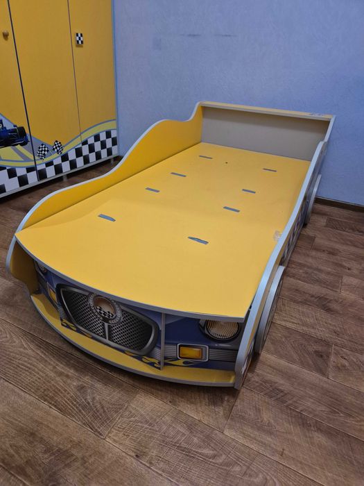 Дитячі меблі, ліжко, шкаф