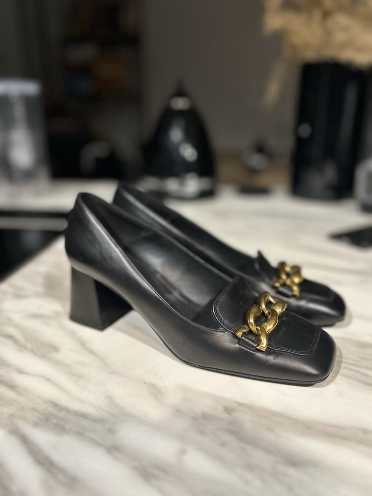 Czarne czółenka Massimo Dutti 38