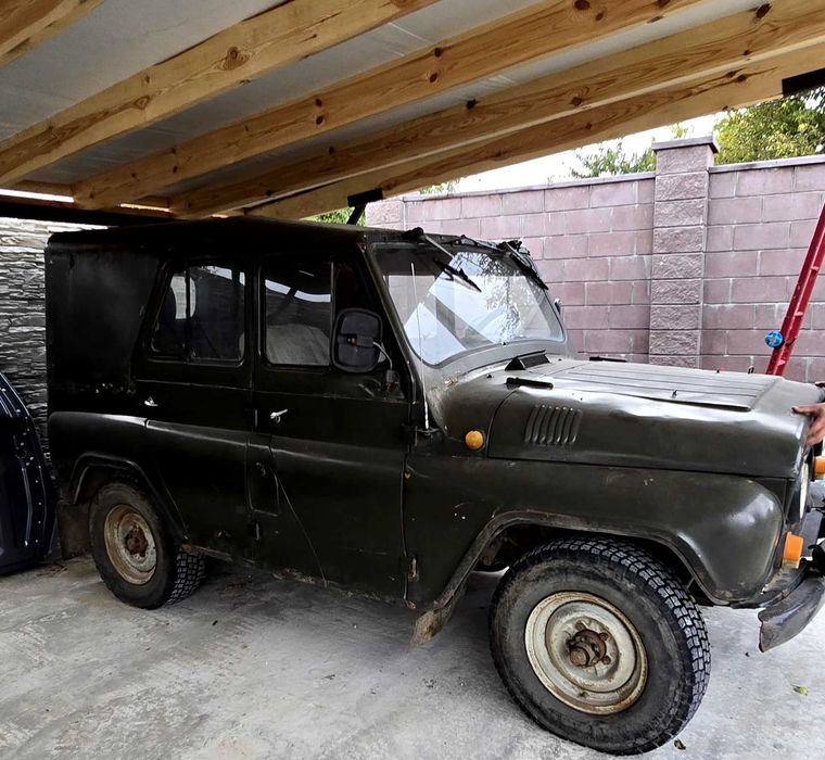 УАЗ 469, газ /бензін , новий двінатель+ 2 двігателя + ще є запчастини