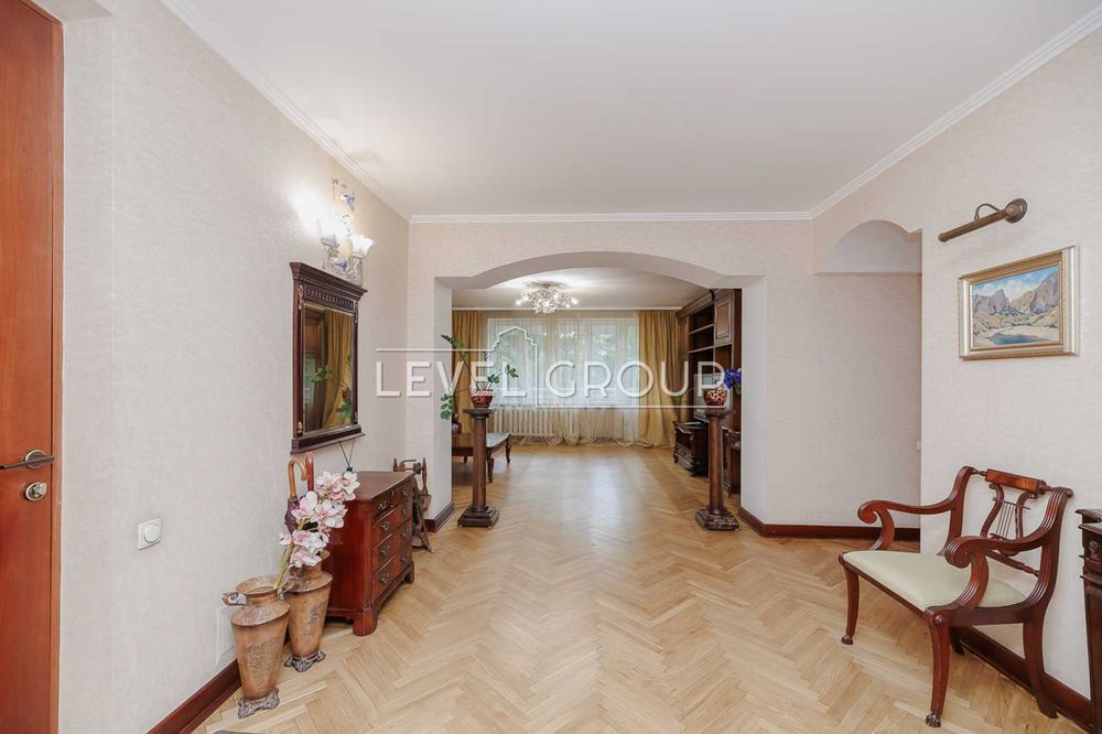 Оренда просторої на вул. Тарасівська, 21, Голосіївський р-н.