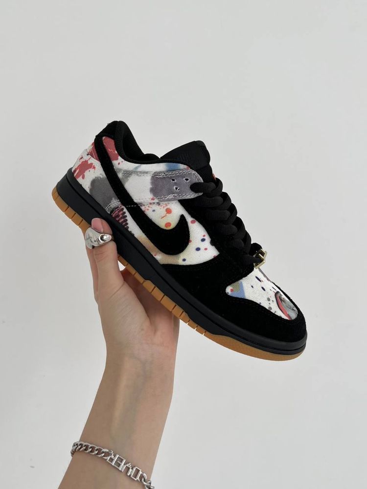 Buty Nike SB Dunk Low x Supreme