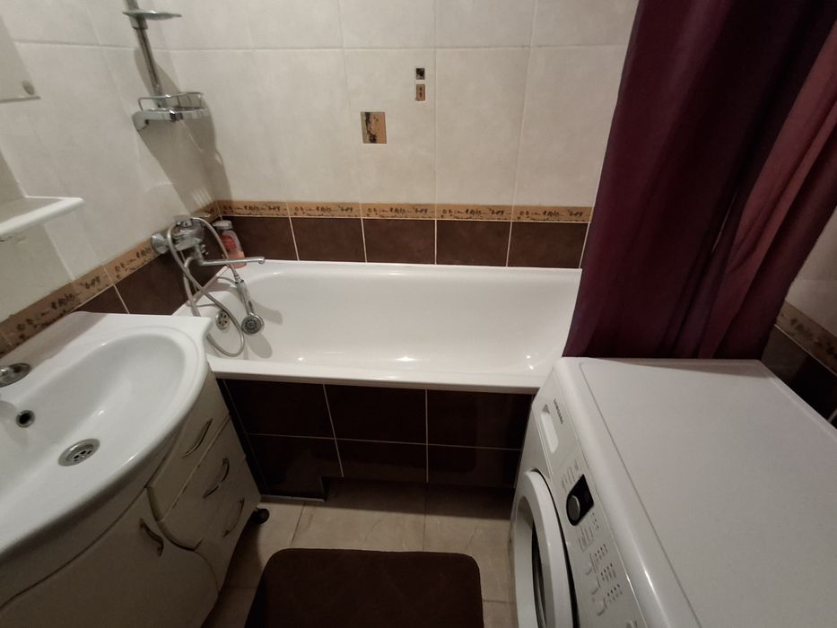 Двокімнатна квартира, центр,  Любава