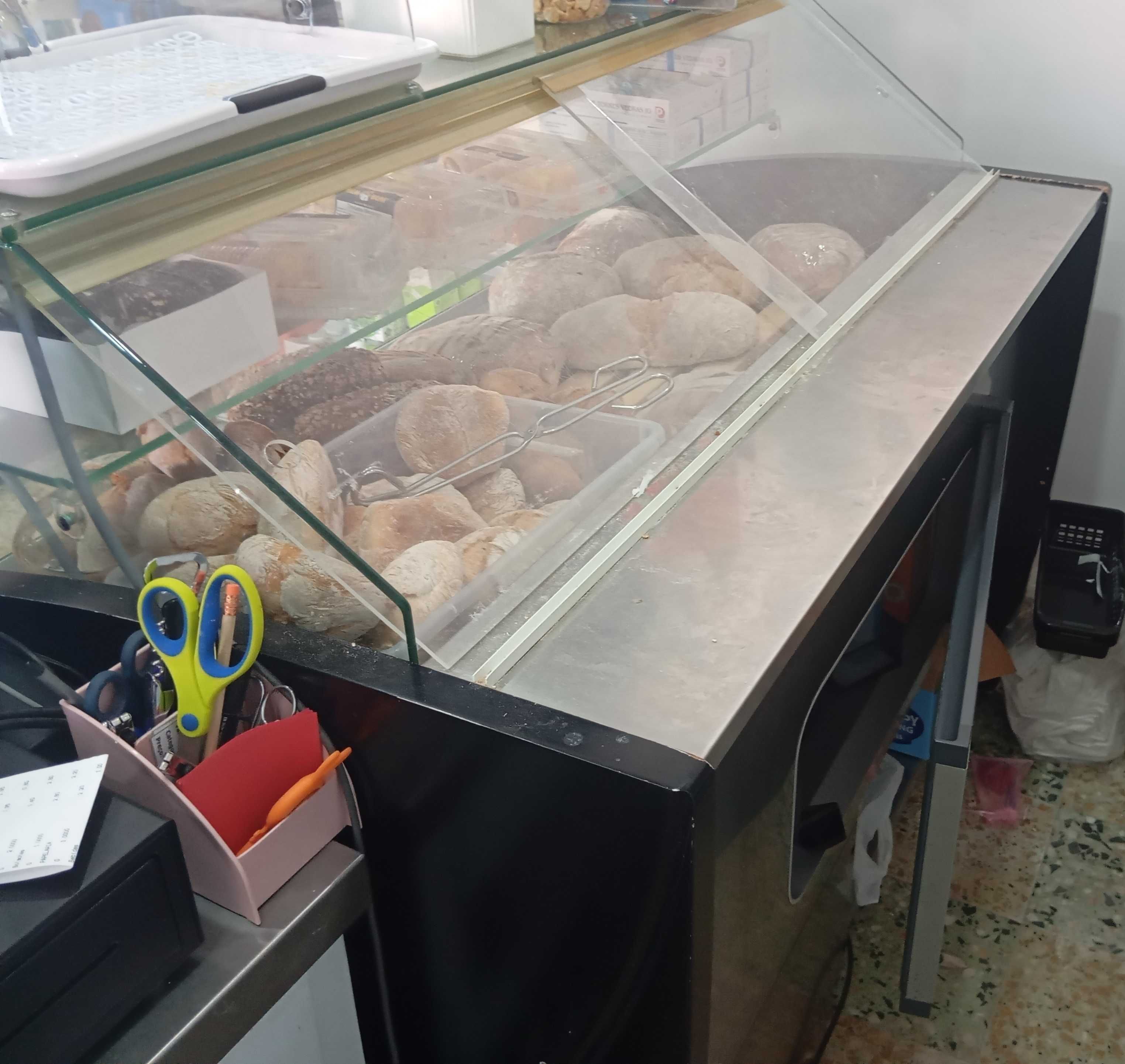 montra vitrine para pão