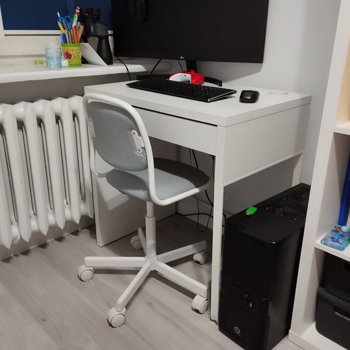 Biurko z krzesłem dla dziecka