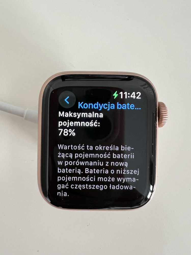 Apple Watch SE; 40 mm; 1 gen, Zloty