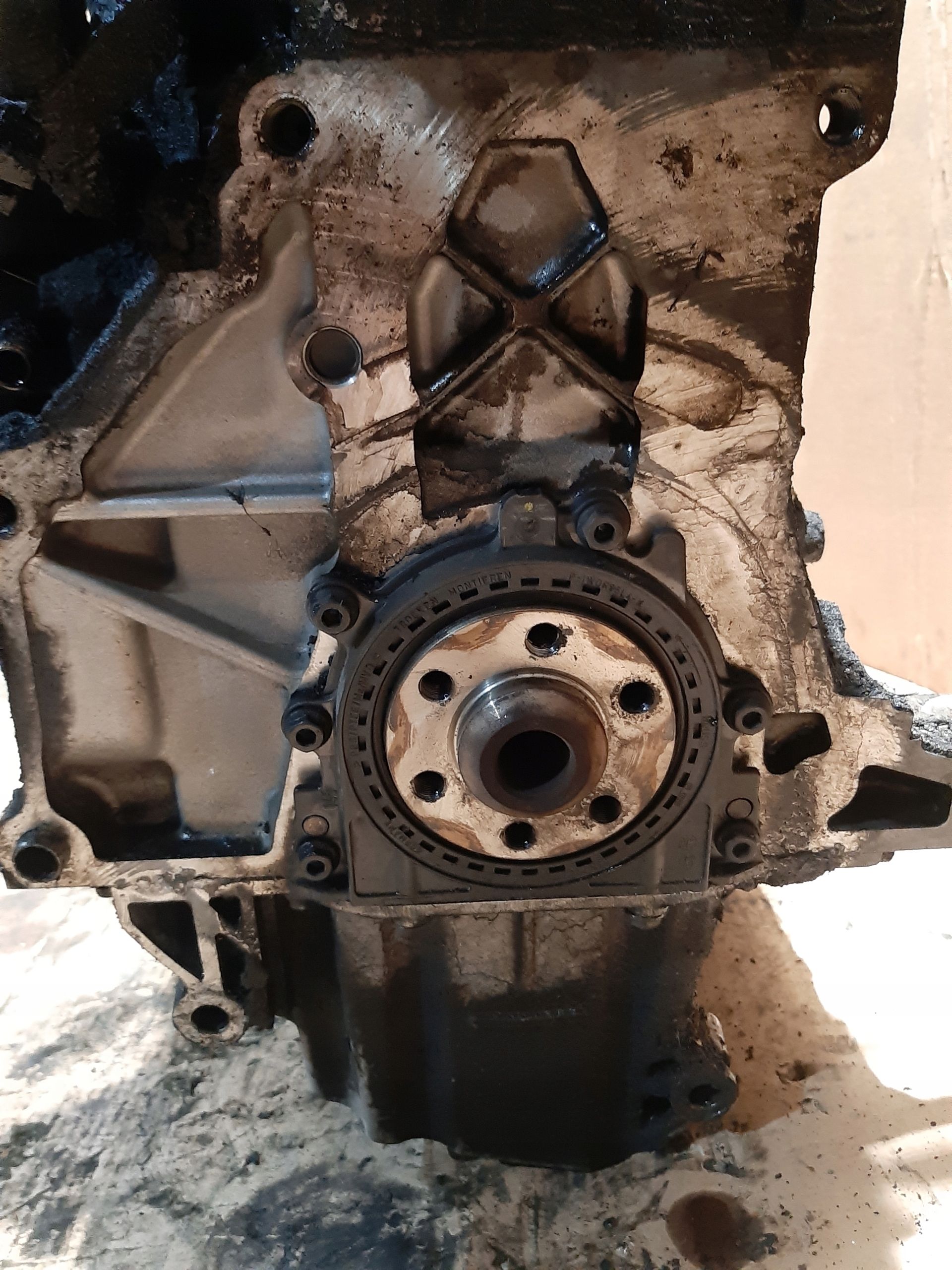 Silnik VW Lupo 1.2 TDI PD Ayz 3L goły słupek