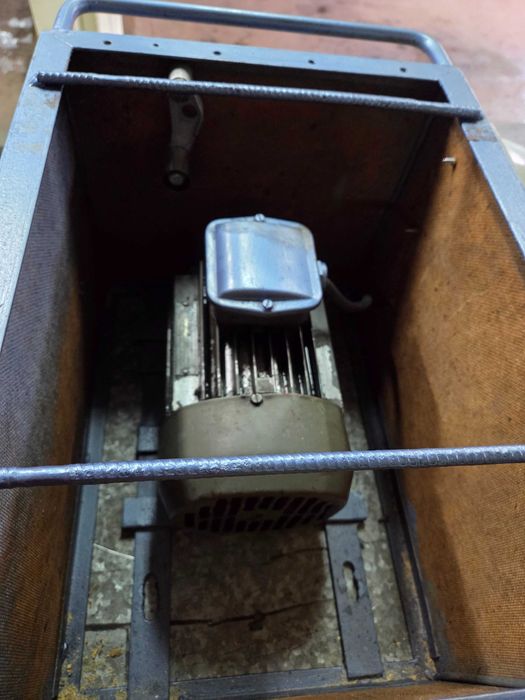 Heblarka z napędem elektrycznym