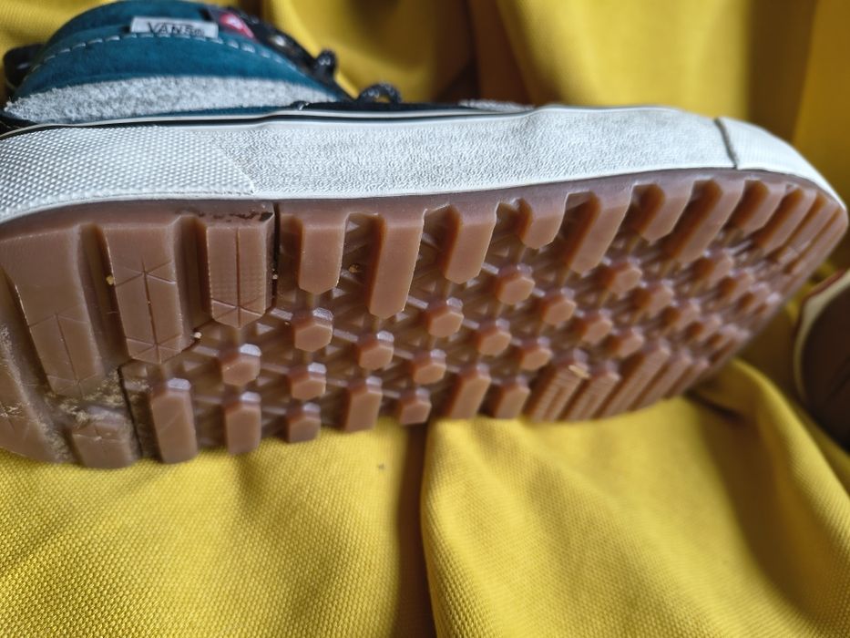 Vans, zimowe buty r. 37, prawie nowe.