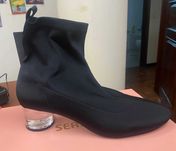 Bota de senhora Zara taco transparente