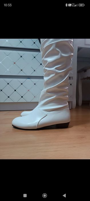 Białe kozaki z marszczeniem 40,5