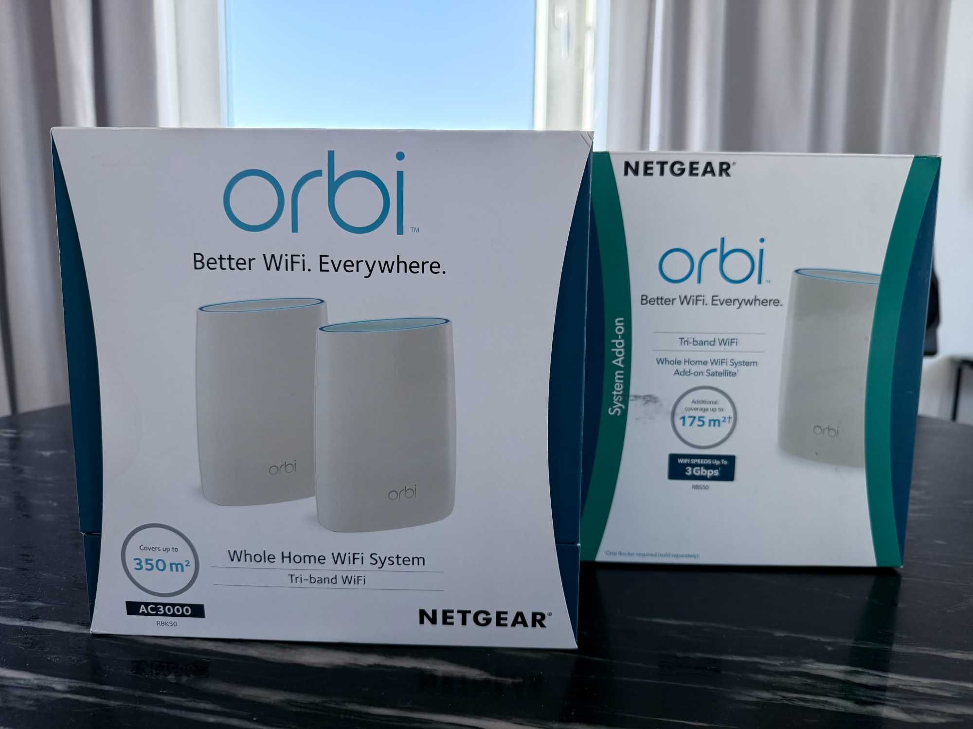 Netgear Orbi Mesh RBK50-100PES, router do domku jednorodzinnego